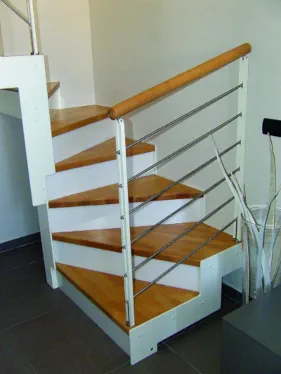 Scala su Misura in ferro verniciato e legno
