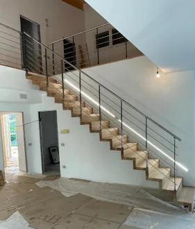 Scala su Misura gradini legno massello e acciaio