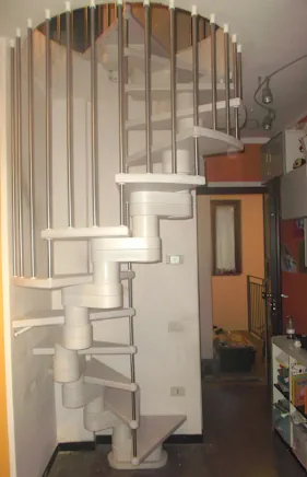 Scala su Misura chiocciola salva spazio 